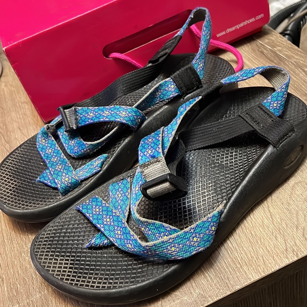 Womens 9.5 chacos